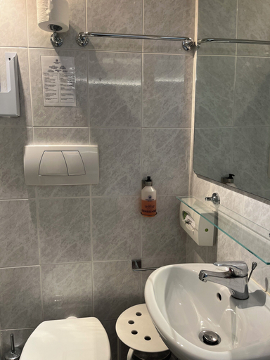 Bathroom 5, Hotel Mantegna Stazione , Mantegna Hotels, Mantua