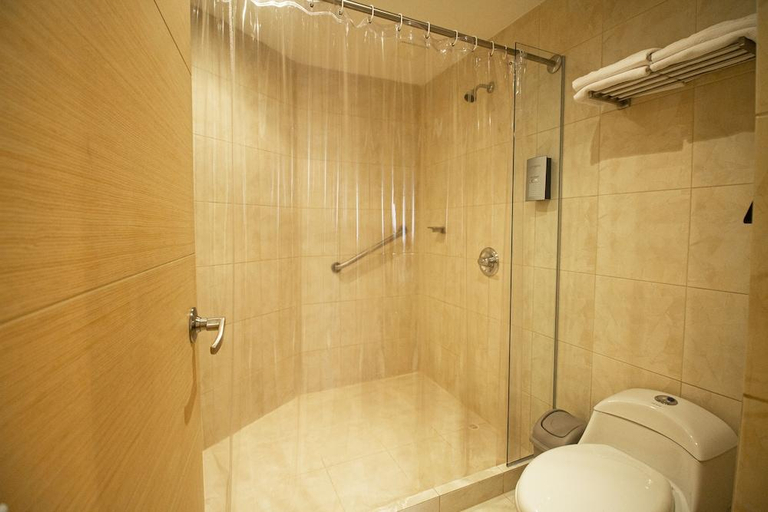 Bathroom 5, Hotel Estelar Blue, Medellín