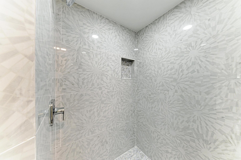 Bathroom 4, Meant to Bee on AMI managed by Beach Retreats, Manatee