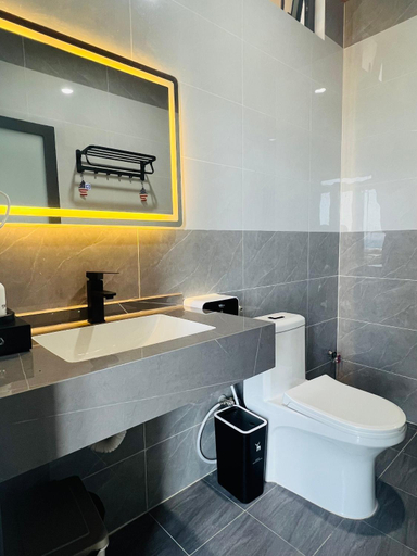 Bathroom 5, BINH MINH HOTEL - ĐAO PHU QUY, Phú Quý