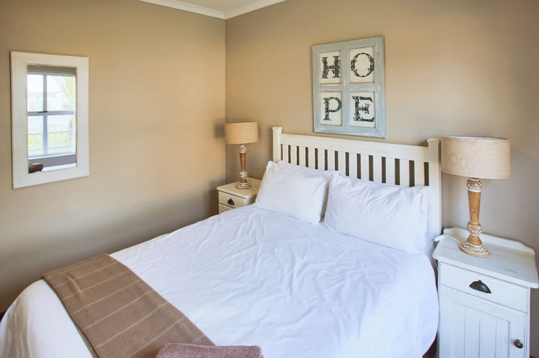 Bedroom 3, Fairway 2, Langebaan 6-sleeper, West Coast