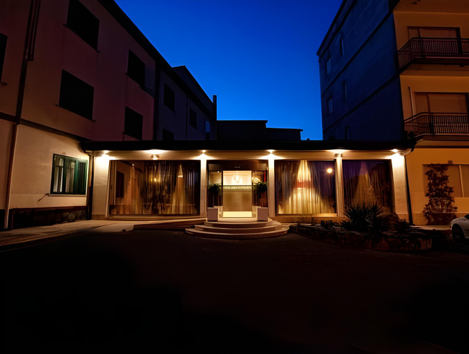 Exterior & Views 2, Hotel Villa Sturzo, Catania