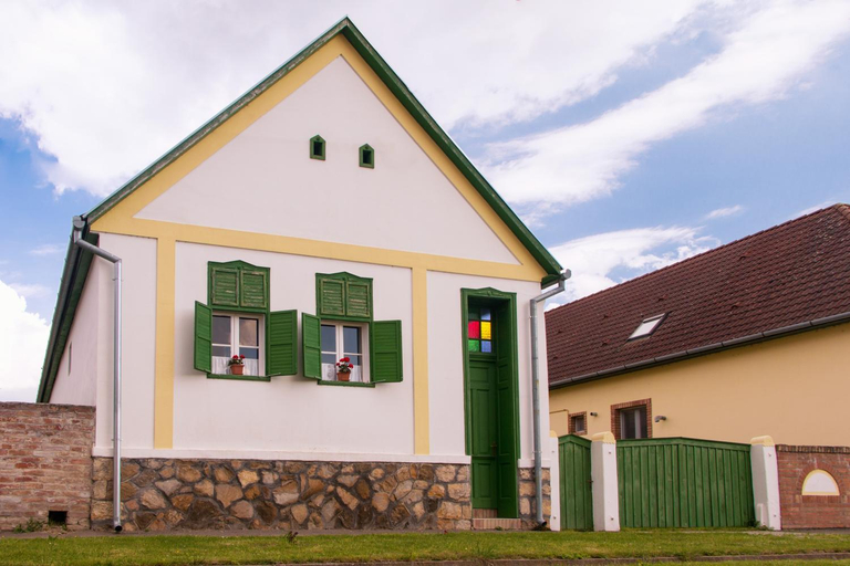 Others 4, Hauszmann Vendeghaz, Mohácsi