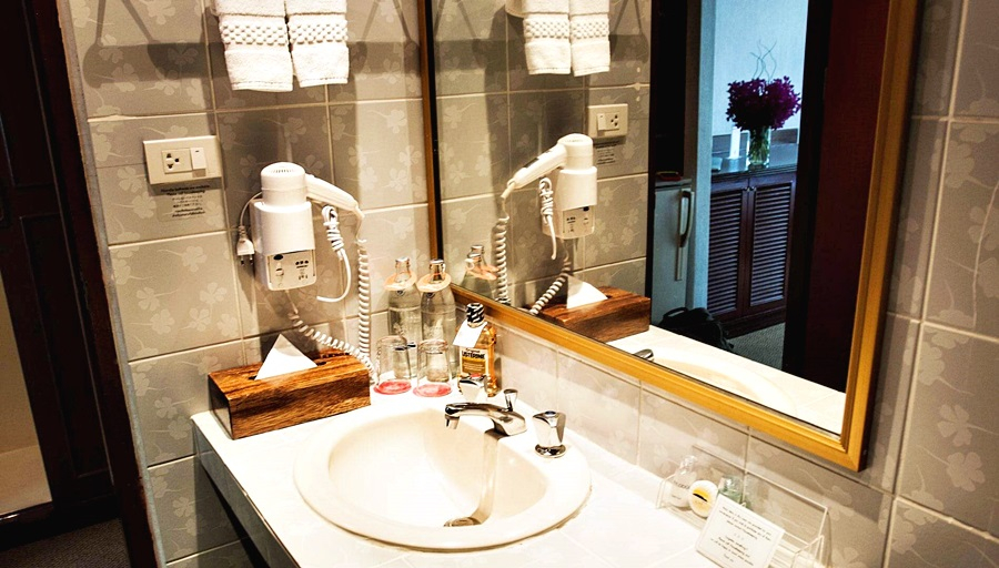 Bathroom 3, City Lodge Soi 9, Wattana