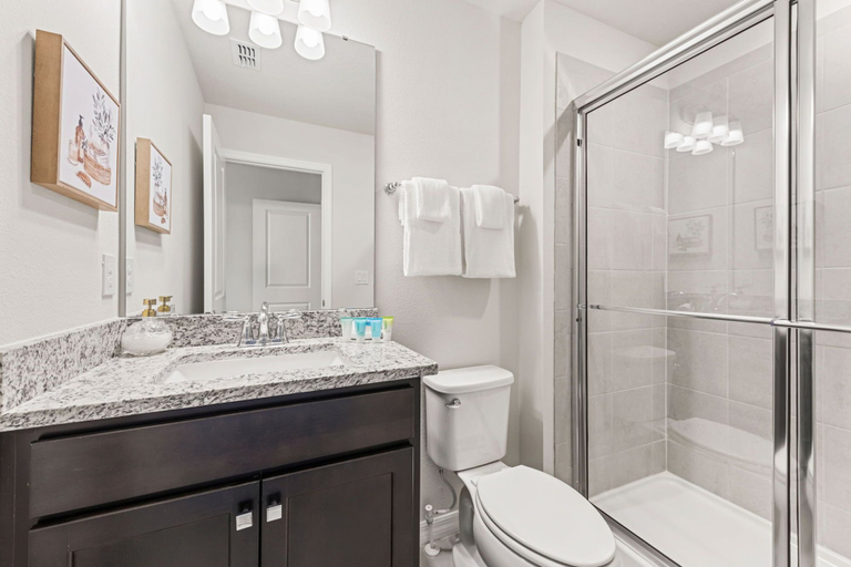 Bathroom 4, 1287 Blue Paradise Way, Lake