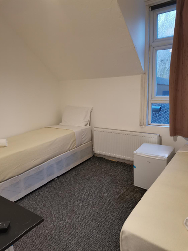 Others 3, ABC Bed and Breakfast, London