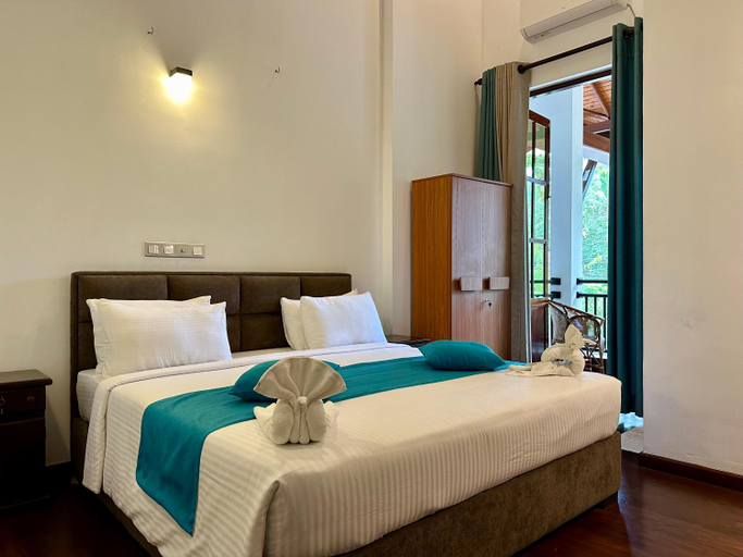 Bedroom 2, Even Beach Resort, Wennappuwa