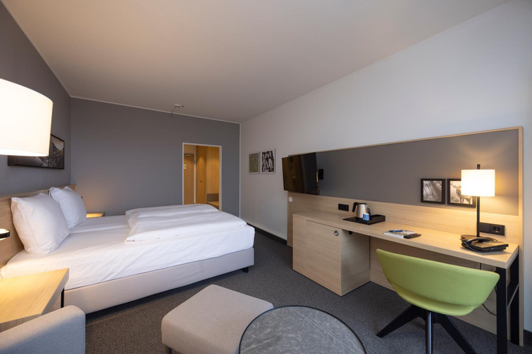 Bedroom, Dorint Hotel & Sportresort Arnsberg/Sauerland, Hochsauerlandkreis