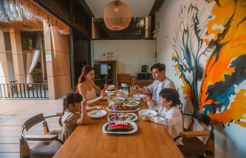 Food & Drinks, The Pool Villa Resort Bangsaen, Muang Chon Buri