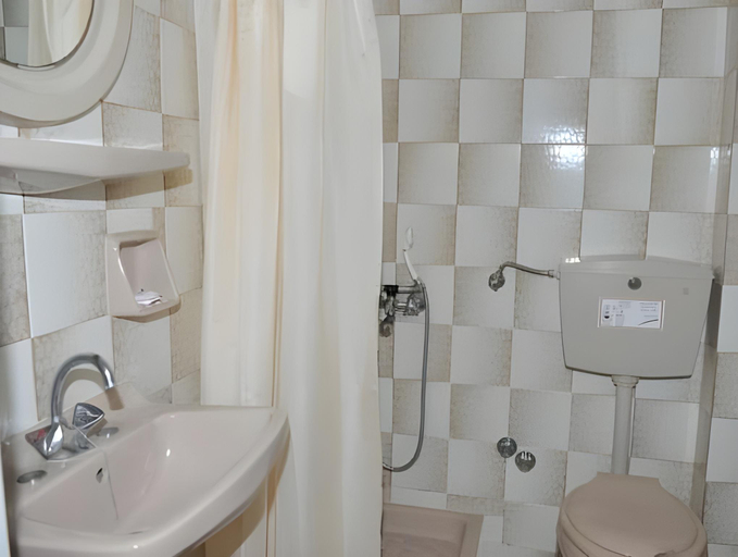 Bathroom 5, Proteas Hotel, South Aegean