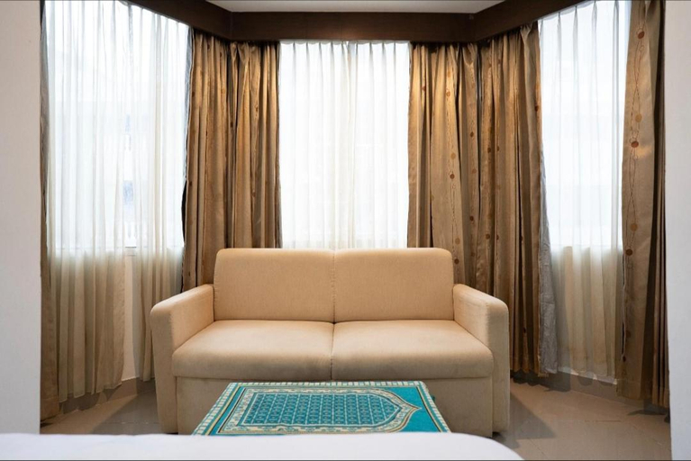 Others 5, IRAQI HOTEL, Wattana
