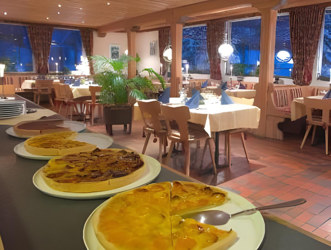 Food & Drinks 4, Typically Swiss Hotel Ermitage, Frutigen
