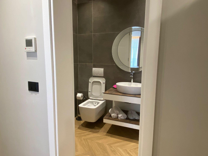 Bathroom 4, Hotel Saly, Durrësit