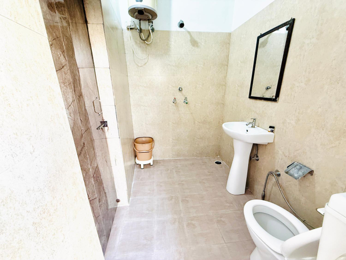 Bathroom 4, KRISHNA RESIDENCY - A BOUTIQUE HOTEL, Bareilly