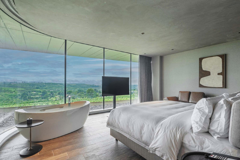 Bedroom 2, Runaway Cow Winery Retreat, Yantai