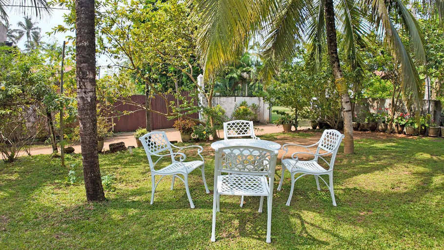 Others 3, Charika Villa, Bentota