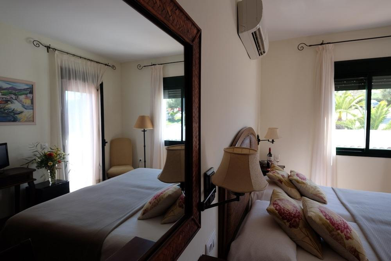Bedroom 2, Hotel Sindhura, Cádiz
