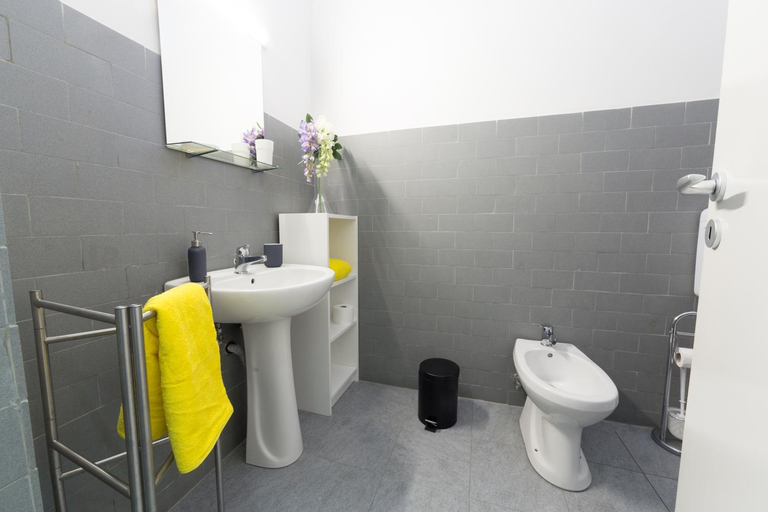 Bathroom 3, Tra L'Etna E Il Mare B&B, Catania