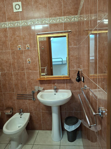 Bathroom 2, B&B Da Rocco, Foggia