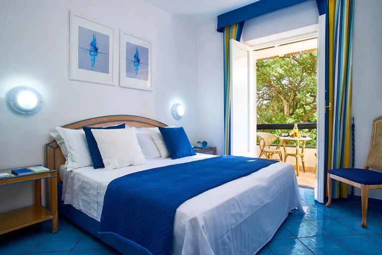 Bedroom 2, Central Park Terme, Napoli
