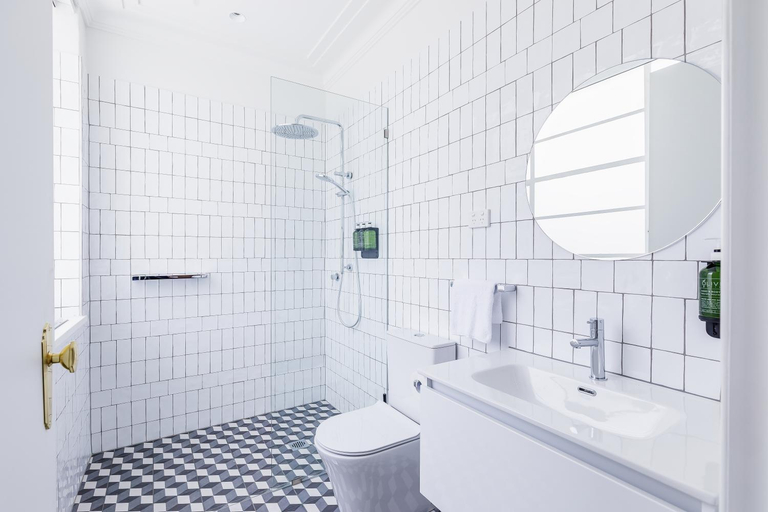 Bathroom 4, The Lakes Hotel, Rosebery, Sydney