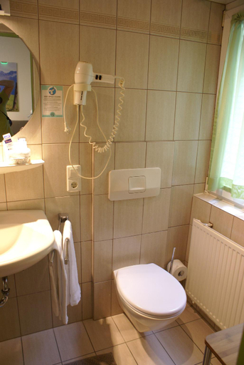 Bathroom 3, Hotel Storchen, Lörrach