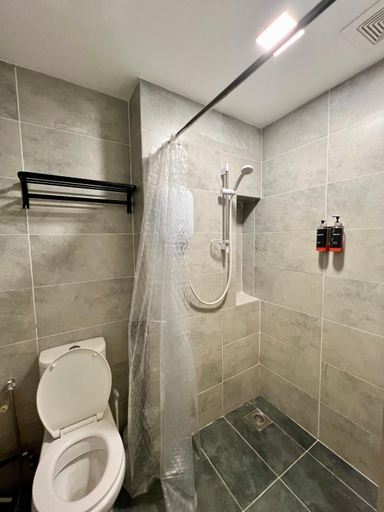 Bathroom 4, Roxy Sematan Beach Townhouse Deluxe 7 ,8 ,9, 10 ,11 ,12, Lundu
