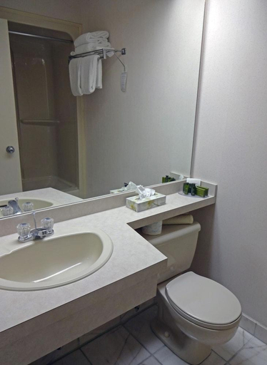 Bathroom 3, Powell River Town Centre Hotel, Powell River