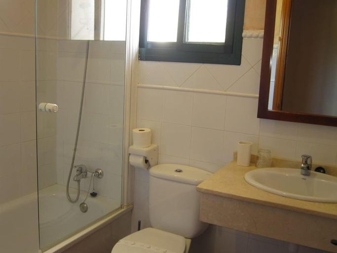 Bathroom 3, Hotel Sindhura, Cádiz