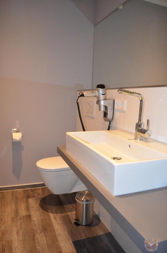 Bathroom 3, Ziegenbruch´s Gastronomie, Herford