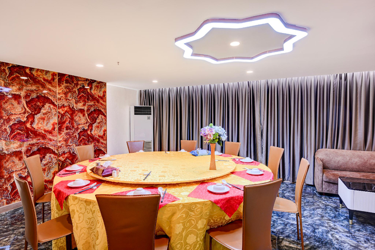 Food & Drinks 5, Dancenter Bangkok Travellers Hotel, Huai Kwang