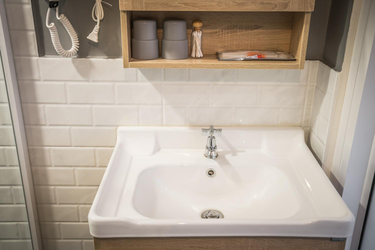 Bathroom 3, Lo-Ha Guest house, Contactless Check-in, Pom Pram Sattru