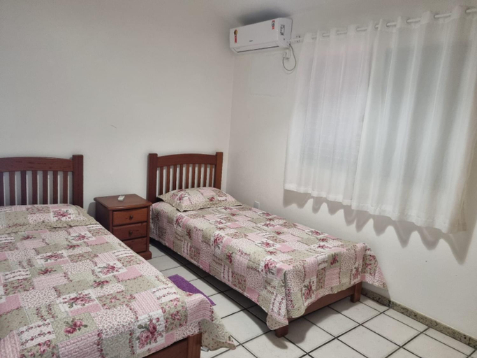 Bedroom 2, Casa de praia em Palmas-SC a 40 metros do mar, Governador Celso Ramos