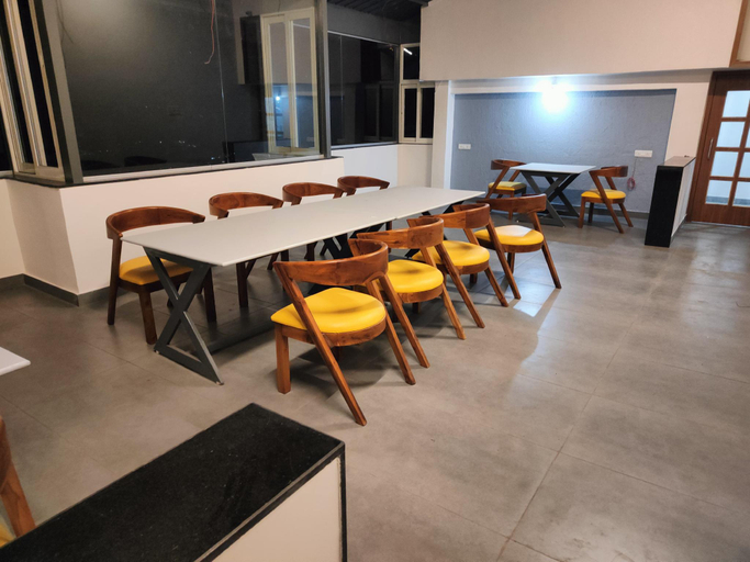 Others 5, MonkeyCap Tourist Hostel, Satara