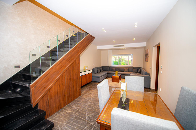 Others 5, Elegance Tower, Ad-Duqi