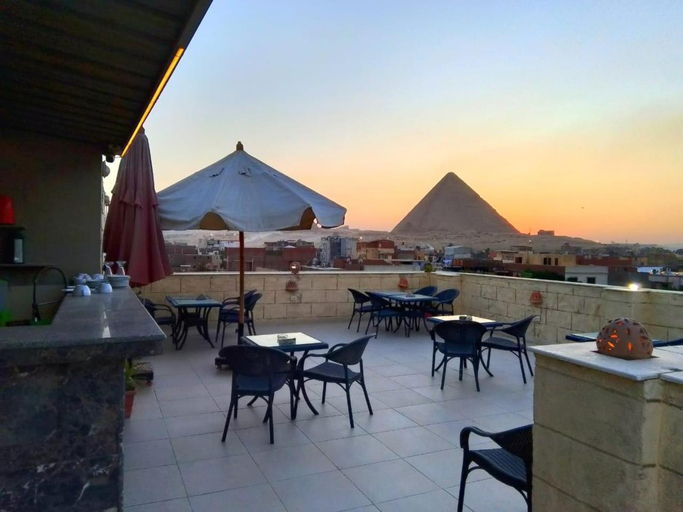 Food & Drinks, Enter Pyramids Inn, Al-Ahram
