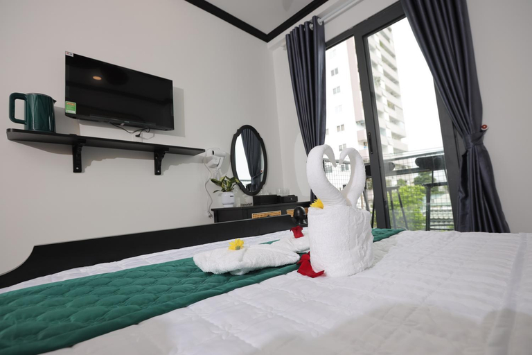 3, Phu Gia Hotel 228 Le Van Luong, District 7