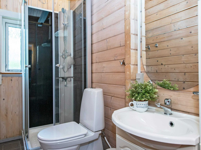Bathroom, Pleasant Holiday Home in Silkeborg near Lake, Silkeborg