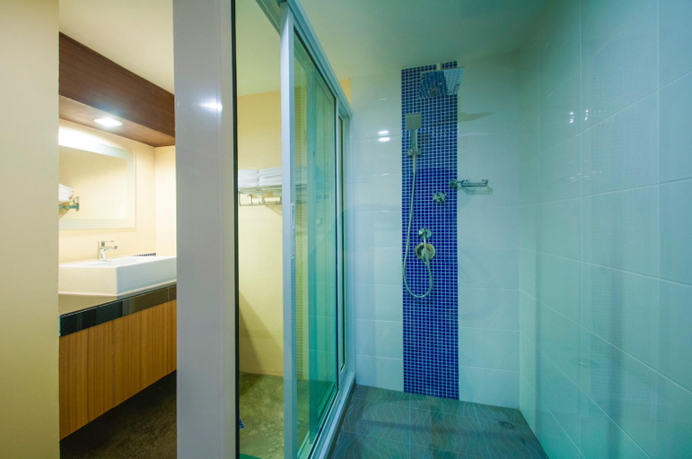 Bathroom 3, BH Business Hotel, Wattana