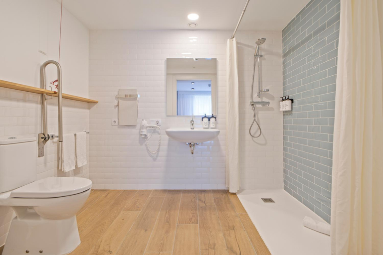 Bathroom 3, Colectia Hotel Ondarreta, Guipúzcoa