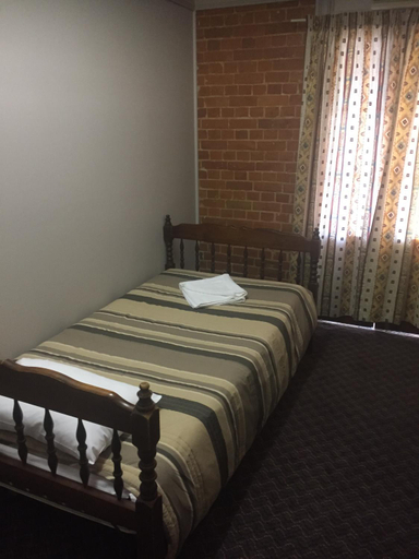 Bedroom 2, Heritage Hotel Rockhampton, Rockhampton