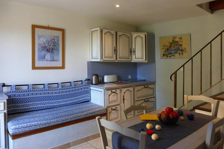Others 4, Cottage in Bellegarde near Camargue Reserve, Gard