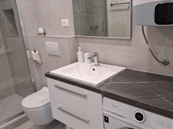 Bathroom 4, Apartments M&A 2, Makarska