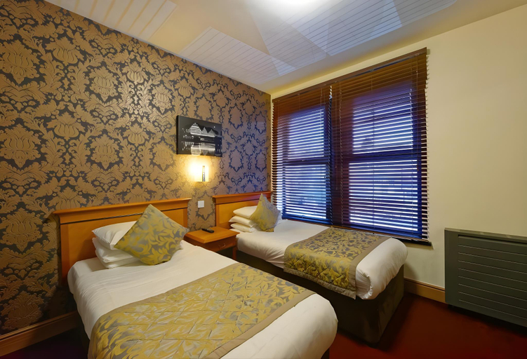 Bedroom 2, The Grainger Hotel, Newcastle upon Tyne