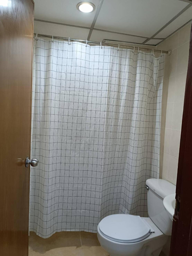 Bathroom 4, Hotel Paraiso, Huai Kwang