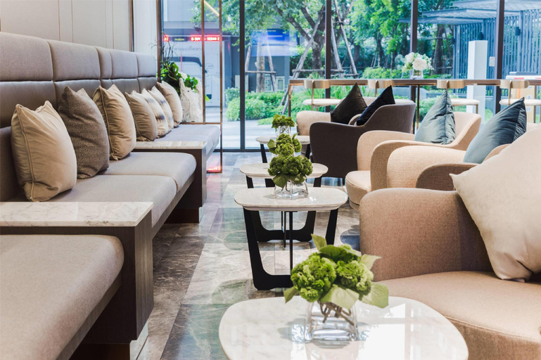 Public Area 3, Siamese Exclusive Queens, Khlong Toey