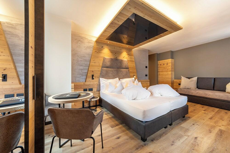 Bedroom 2, Hotel Faloria, Trento
