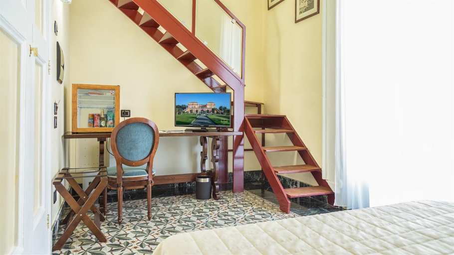 Bedroom 3, Villa Signorini Hotel, Napoli