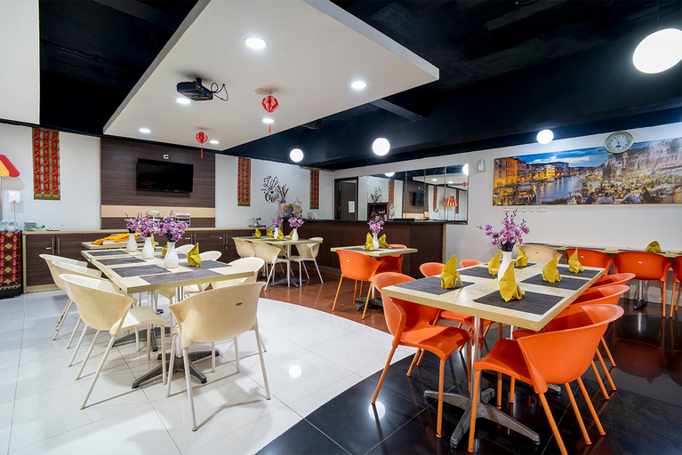 Food & Drinks 5, JL Star Hotel Panakkukang Makassar By LIFE, Makassar
