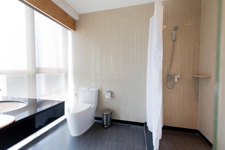 Bathroom 4, Sukhothai Hotel and Residence, Huai Kwang